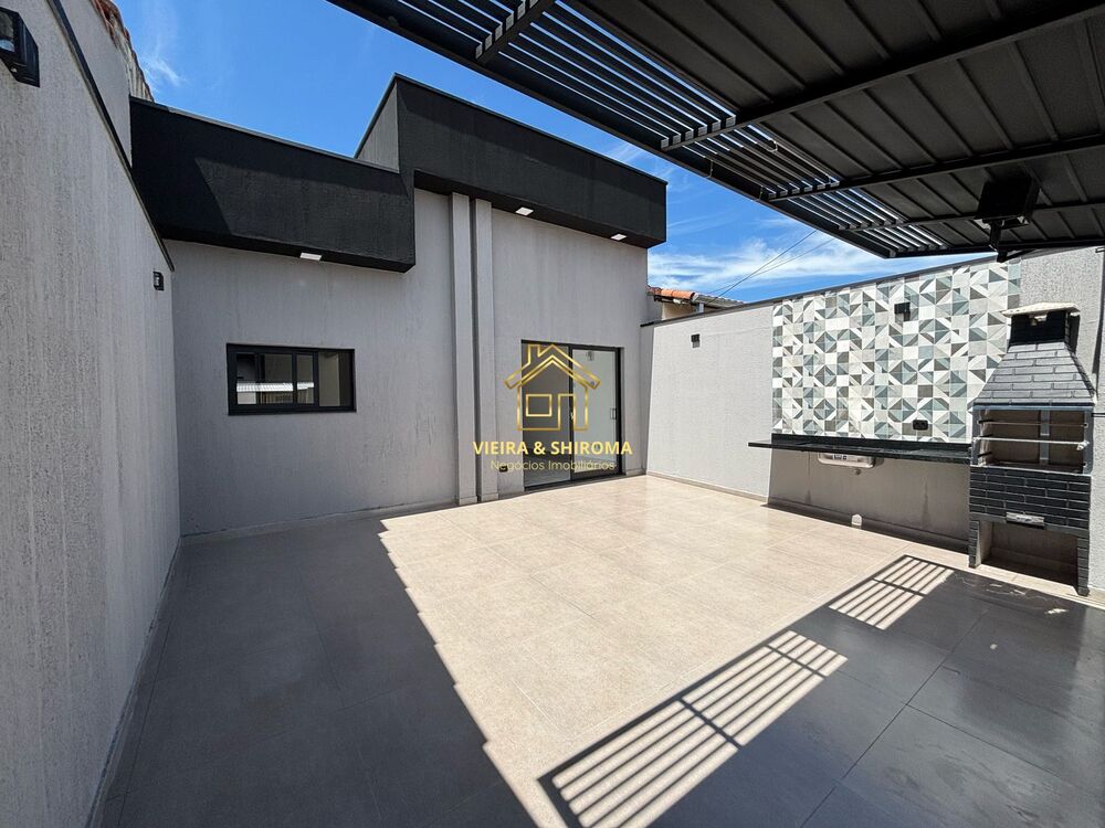 Casa à venda com 3 quartos, 85m² - Foto 1