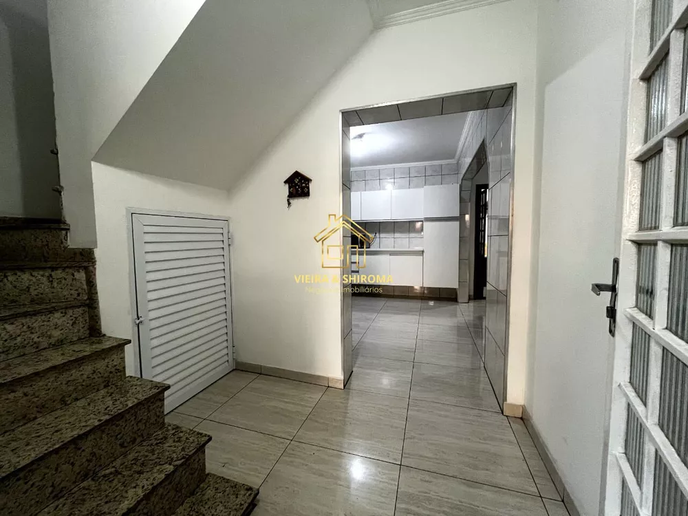 Casa, 4 quartos, 205 m² - Foto 1