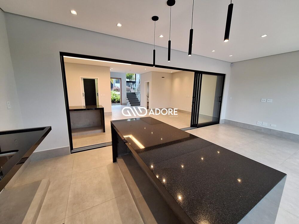 Casa de Condomínio à venda com 3 quartos, 253m² - Foto 4