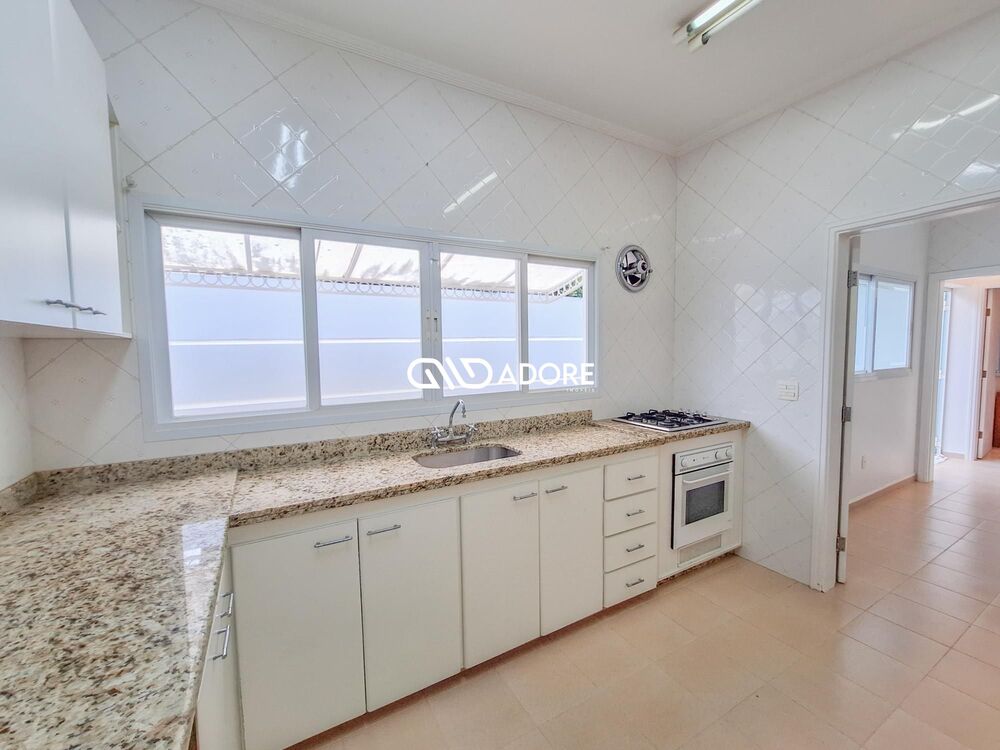 Casa de Condomínio para alugar com 4 quartos, 316m² - Foto 5