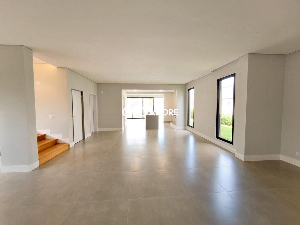 Casa de Condomínio à venda com 4 quartos, 337m² - Foto 3