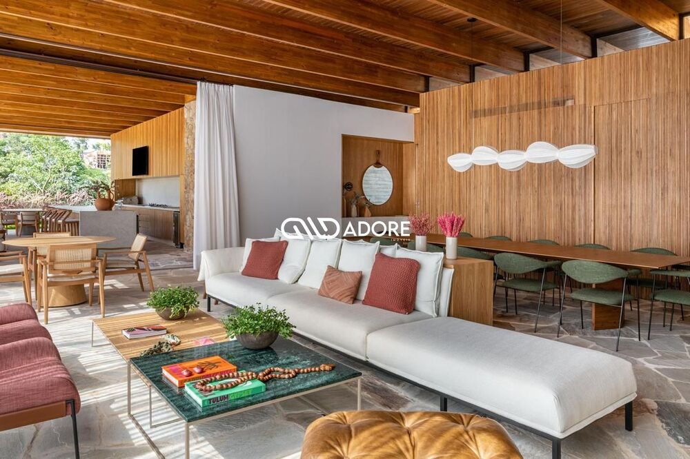 Casa de Condomínio à venda com 3 quartos, 350m² - Foto 1