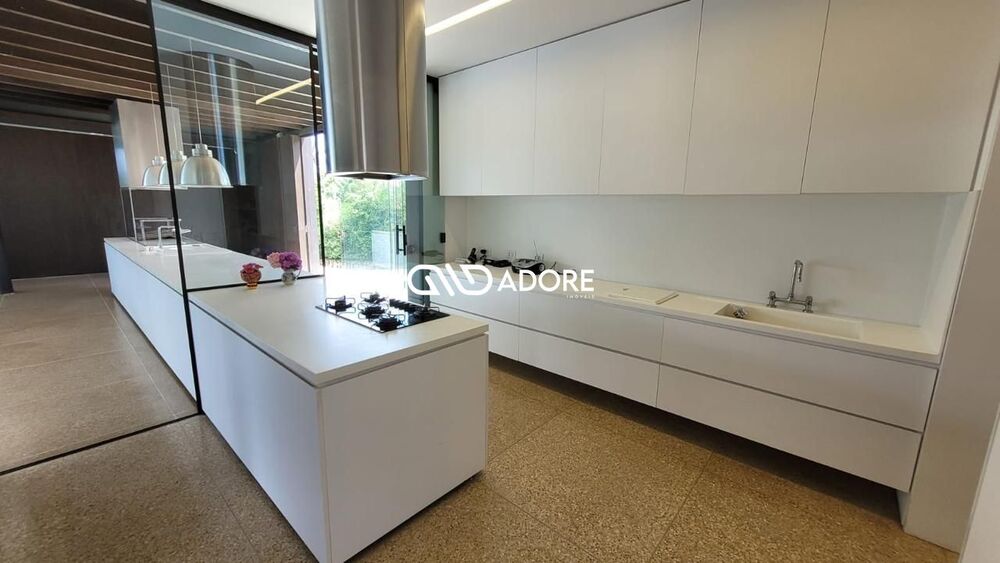 Casa de Condomínio à venda com 5 quartos, 1350m² - Foto 5