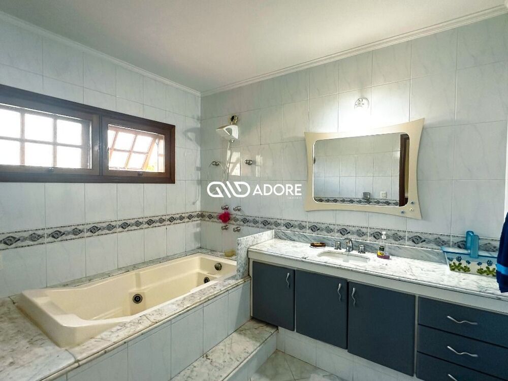 Casa de Condomínio à venda com 3 quartos, 197m² - Foto 2