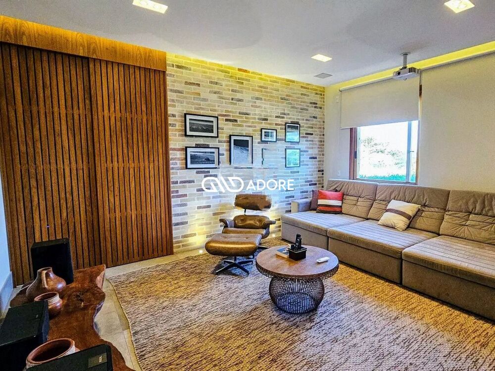 Casa de Condomínio à venda com 6 quartos, 549m² - Foto 2