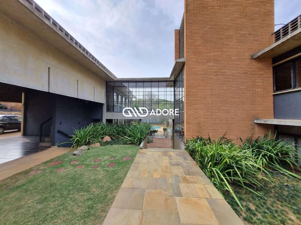 Casa de Condomínio à venda com 6 quartos, 600m² - Foto 1