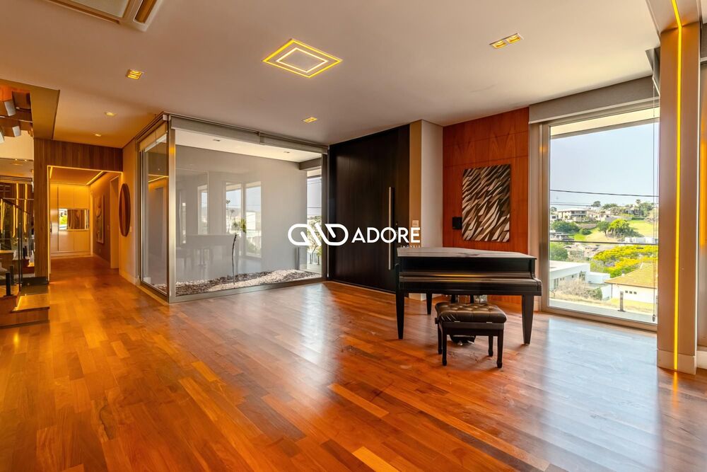 Casa de Condomínio à venda com 4 quartos, 600m² - Foto 2