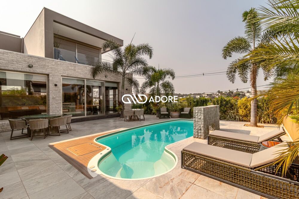 Casa de Condomínio à venda com 4 quartos, 600m² - Foto 1