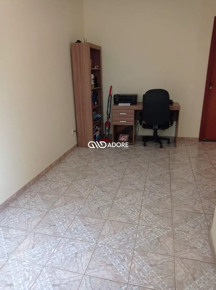 Casa, 3 quartos, 201 m² - Foto 1