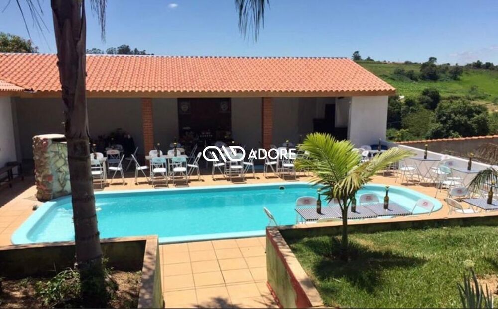 Chácara, 3 quartos, 2238 m² - Foto 1