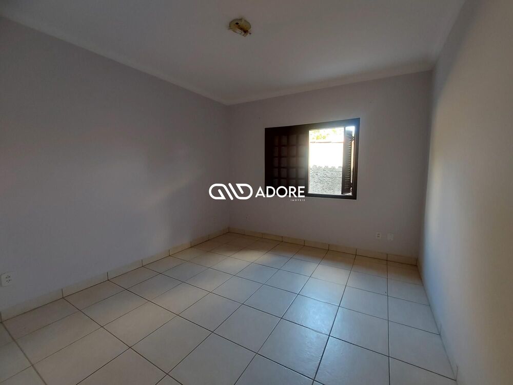 Casa de Condomínio à venda e aluguel com 2 quartos, 310m² - Foto 3
