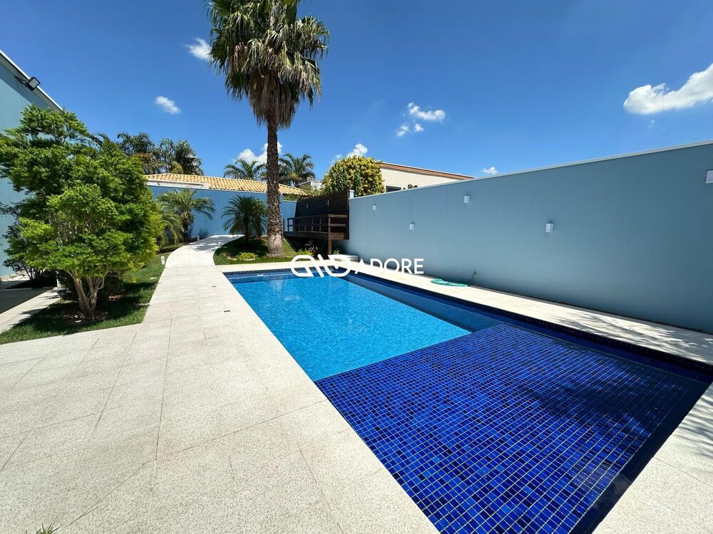 Casa de Condomínio para alugar com 4 quartos, 486m² - Foto 1