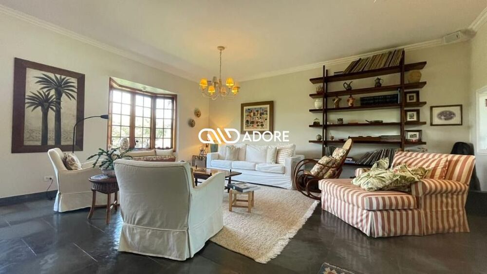 Casa de Condomínio para alugar com 4 quartos, 400m² - Foto 2
