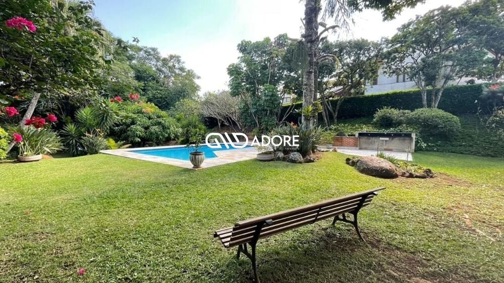 Casa de Condomínio para alugar com 4 quartos, 400m² - Foto 1