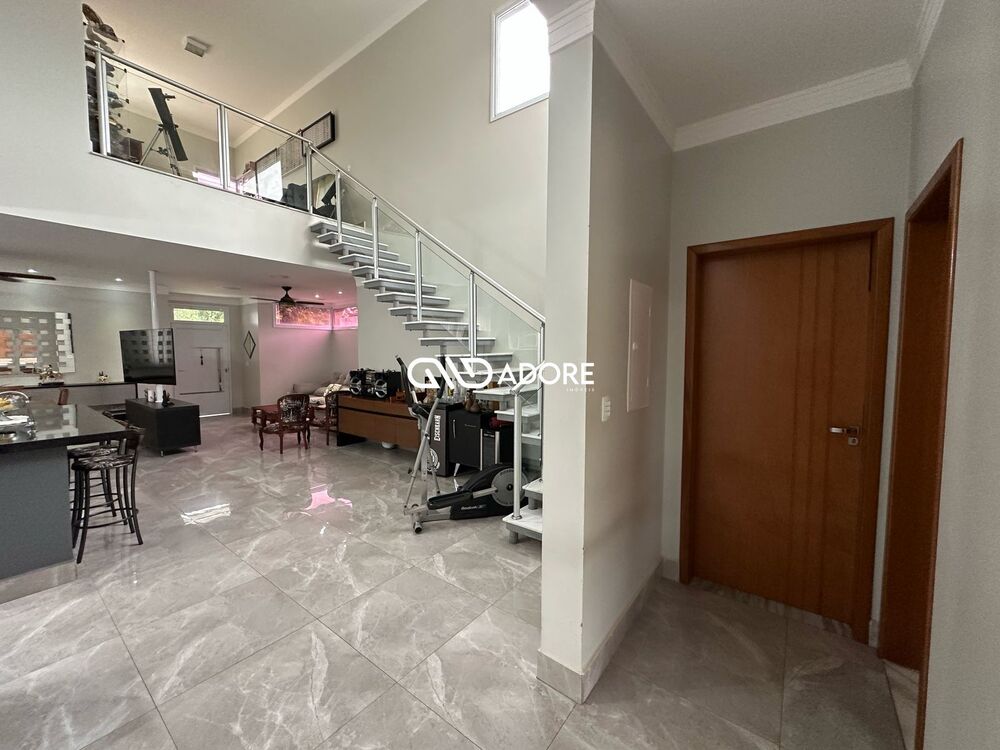 Casa de Condomínio à venda com 3 quartos, 227m² - Foto 2