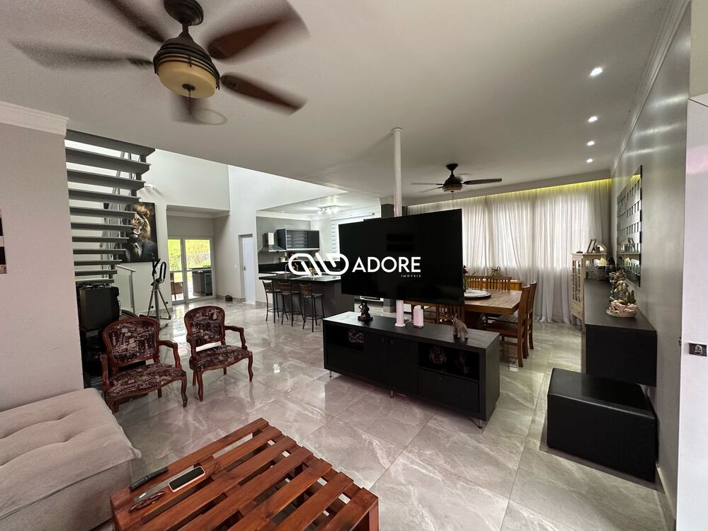 Casa de Condomínio à venda com 3 quartos, 227m² - Foto 4