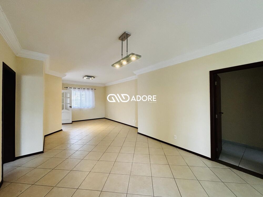 Casa de Condomínio à venda com 4 quartos, 230m² - Foto 4