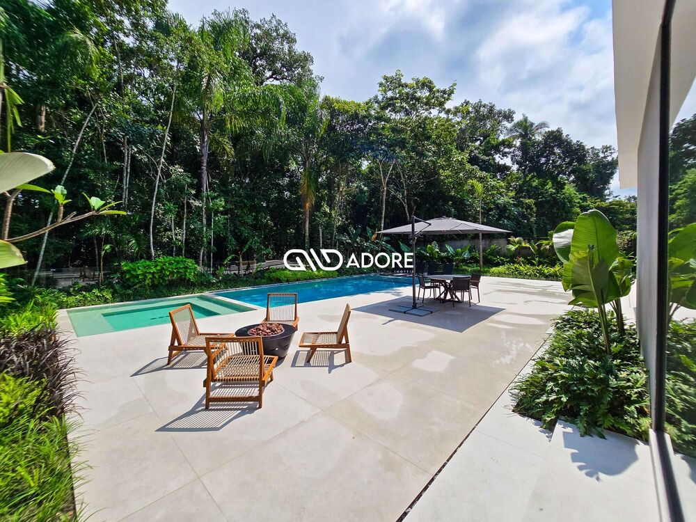 Casa de Condomínio à venda com 8 quartos, 649m² - Foto 26