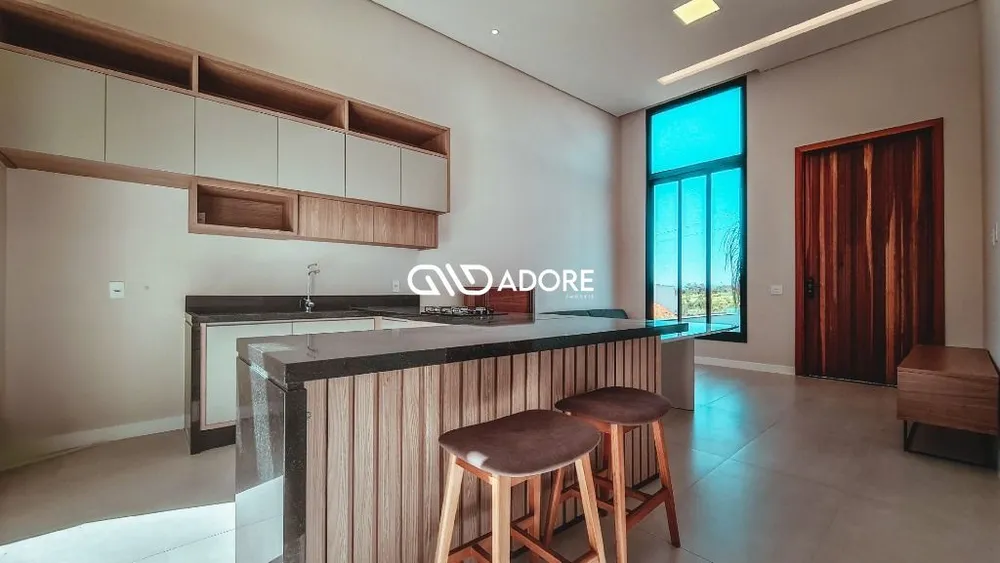 Casa, 3 quartos, 208 m² - Foto 1