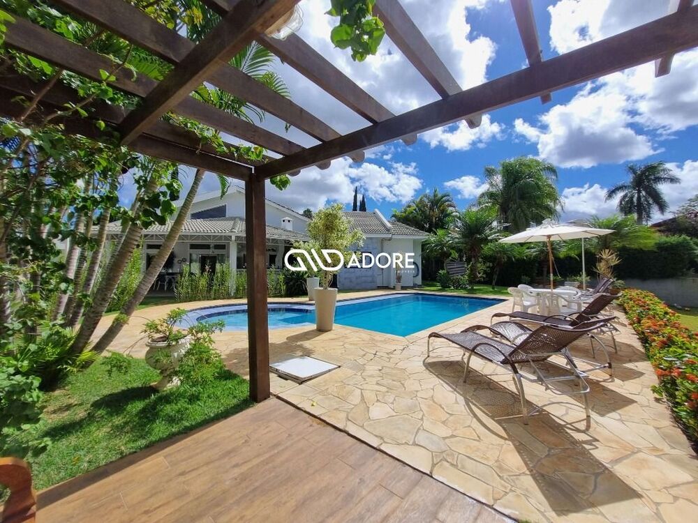 Casa de Condomínio para alugar com 4 quartos, 352m² - Foto 1