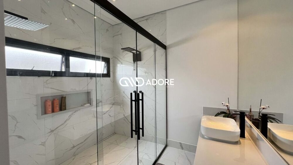 Casa de Condomínio para alugar com 4 quartos, 352m² - Foto 44