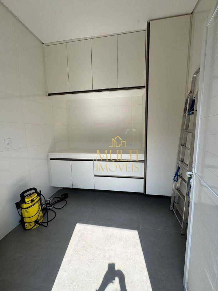 Casa, 3 quartos, 194 m² - Foto 2