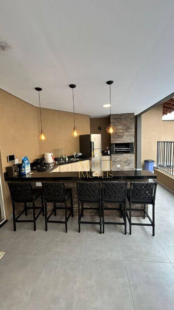 Casa, 3 quartos, 254 m² - Foto 1