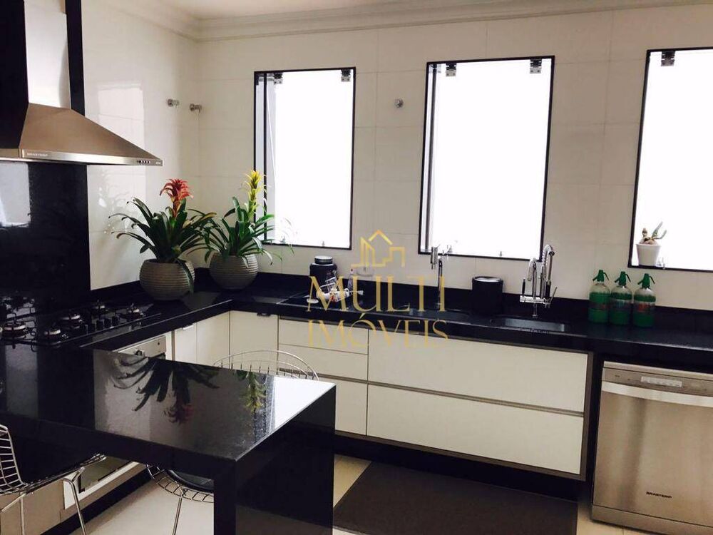 Casa, 4 quartos, 630 m² - Foto 3