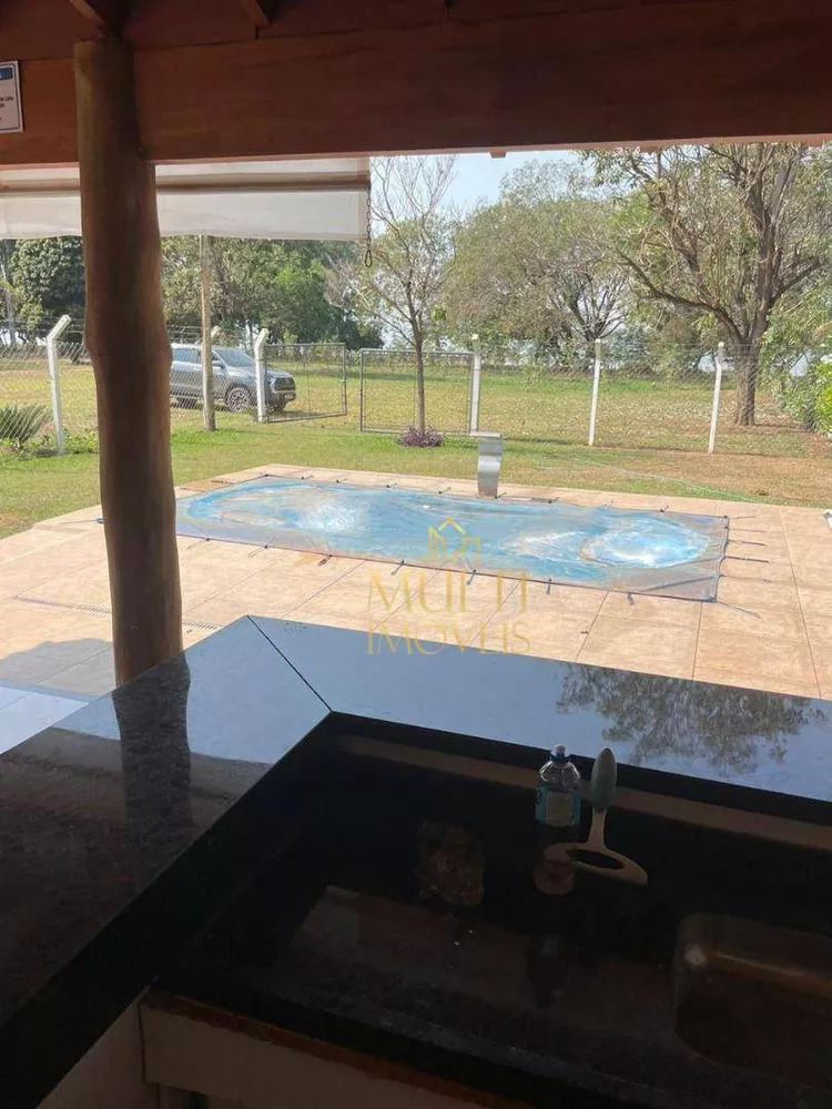 Sítio, 3 quartos, 383 m² - Foto 1