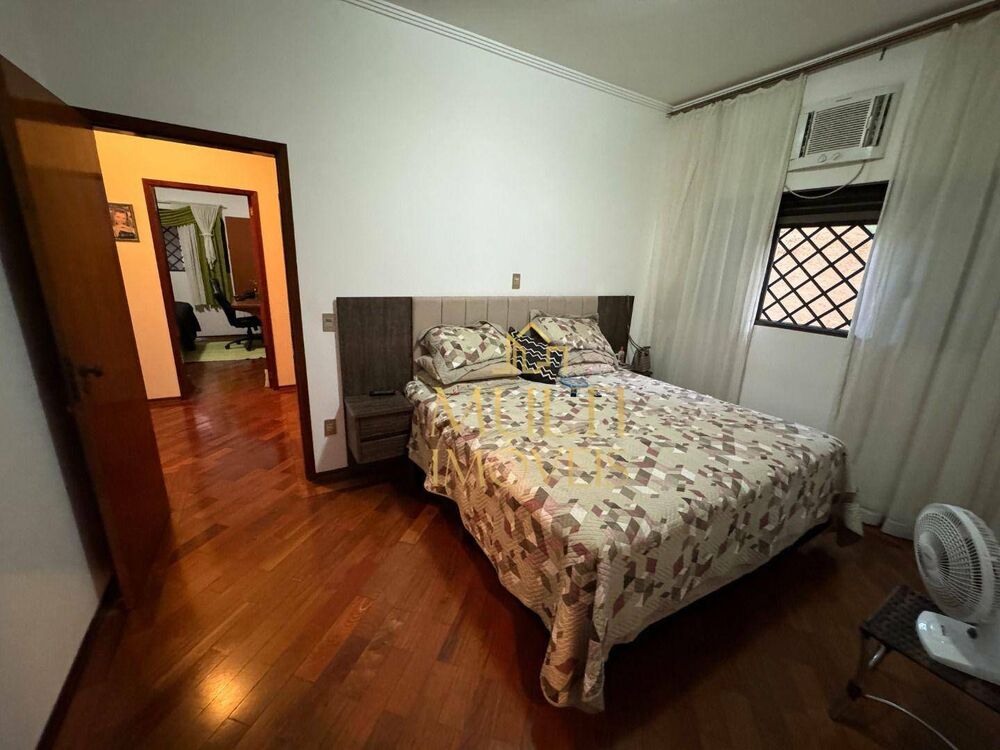Casa, 3 quartos, 270 m² - Foto 4