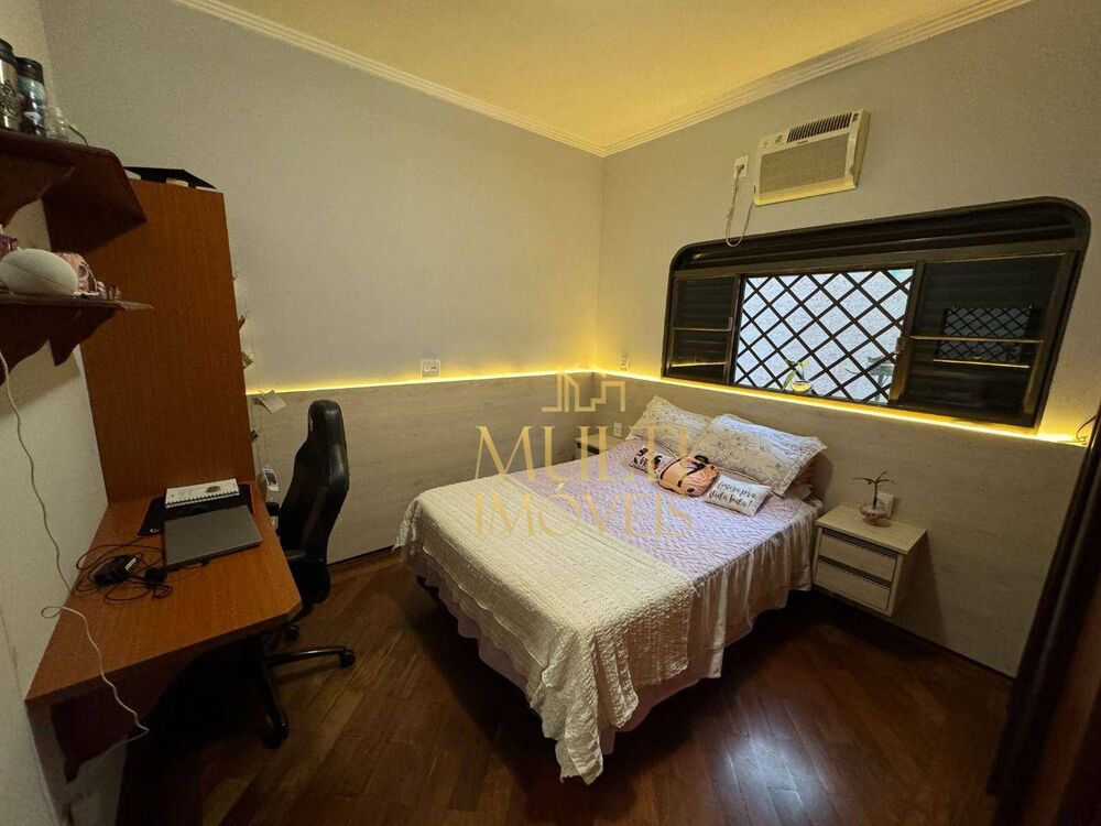 Casa, 3 quartos, 270 m² - Foto 11