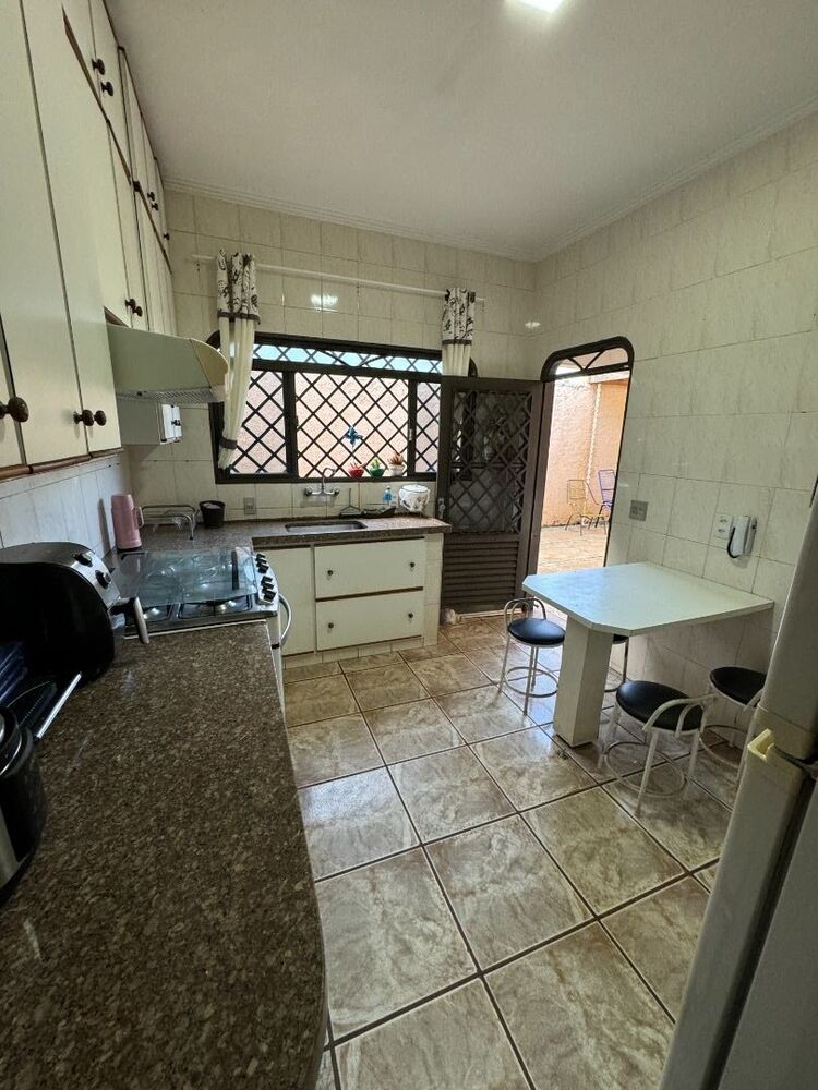 Casa, 3 quartos, 270 m² - Foto 20
