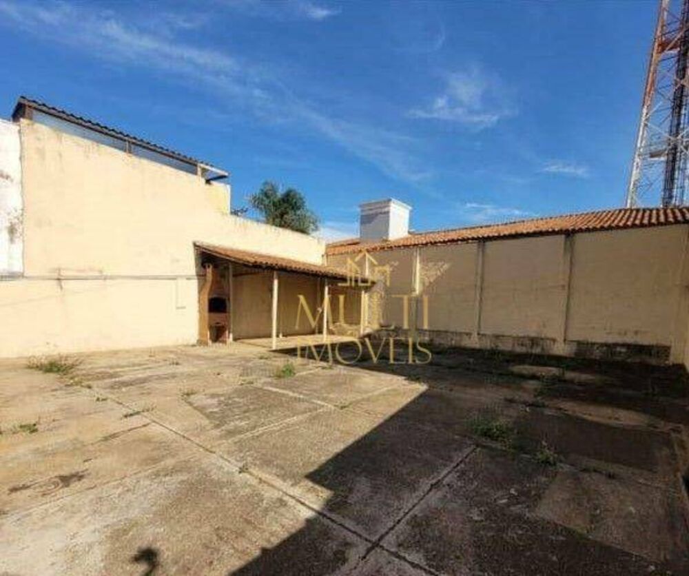 Casa para alugar com 3 quartos, 200m² - Foto 3