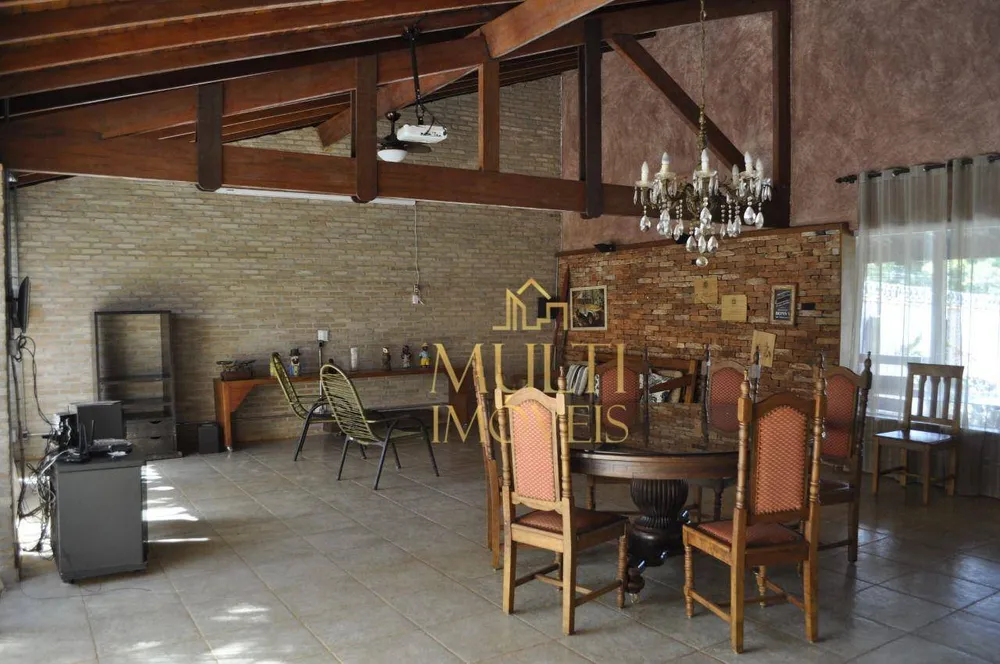 Chácara, 3 quartos, 1275 m² - Foto 1