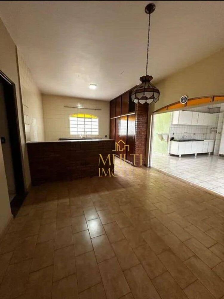 Casa, 4 quartos, 200 m² - Foto 1