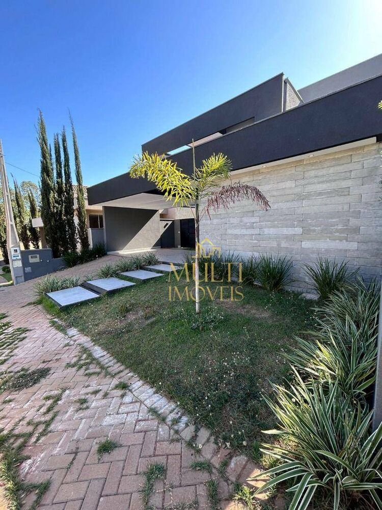 Casa, 3 quartos, 204 m² - Foto 1