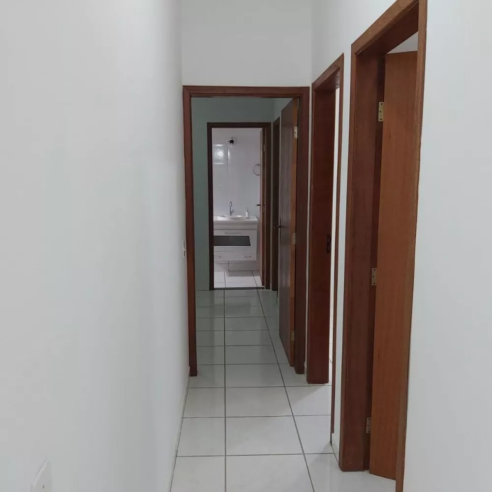 Casa à venda com 3 quartos, 128m² - Foto 3