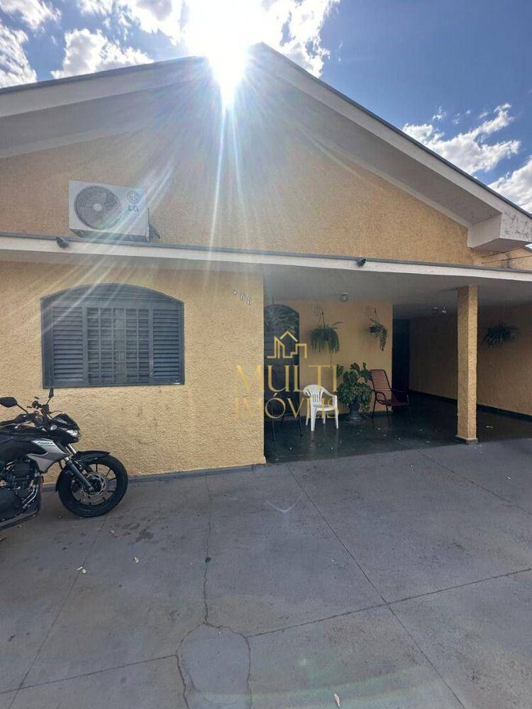 Casa, 3 quartos, 220 m² - Foto 1