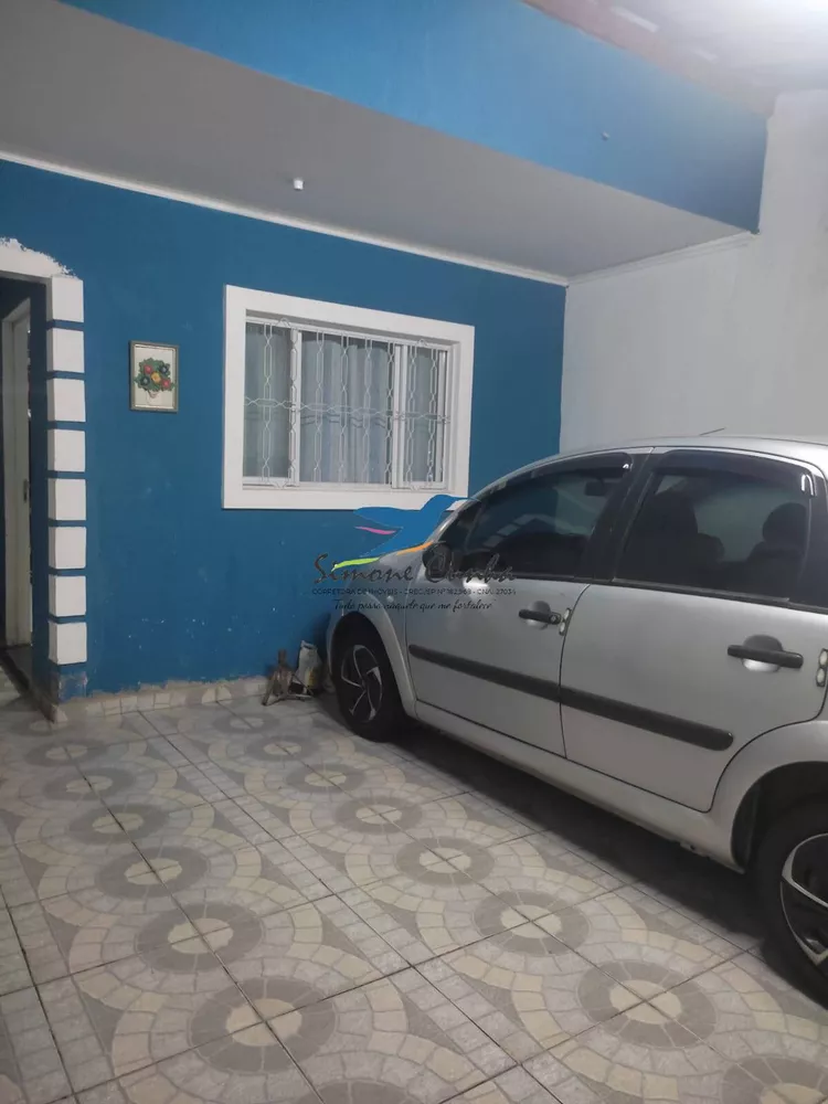 Casa à venda com 4 quartos, 300m² - Foto 2