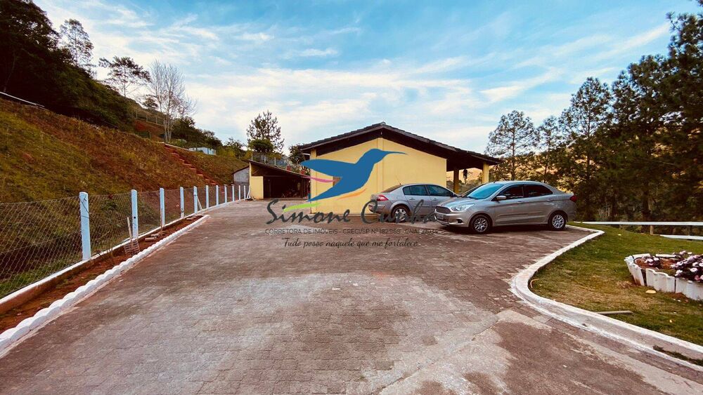 Chácara à venda com 3 quartos, 190m² - Foto 1