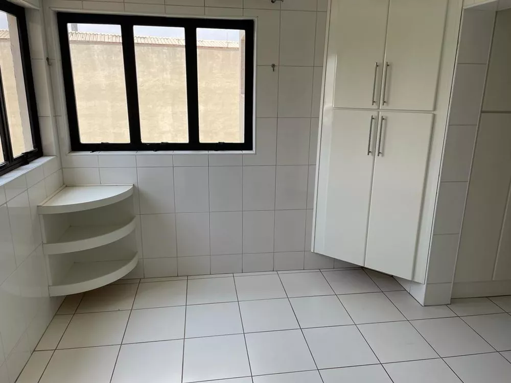 Apartamento à venda com 5 quartos, 196m² - Foto 4