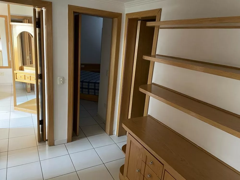 Apartamento à venda com 5 quartos, 196m² - Foto 8