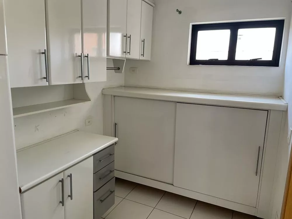 Apartamento à venda com 5 quartos, 196m² - Foto 3