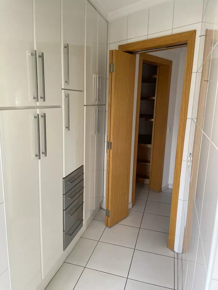 Apartamento à venda com 5 quartos, 196m² - Foto 7