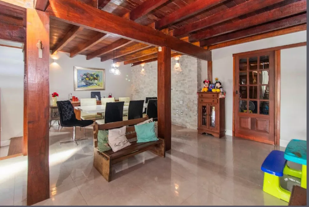 Casa, 3 quartos, 208 m² - Foto 3