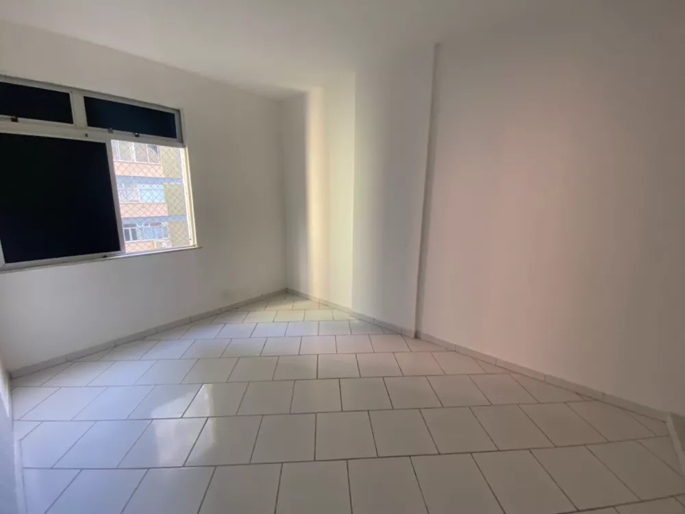 Apartamento à venda com 2 quartos, 70m² - Foto 5