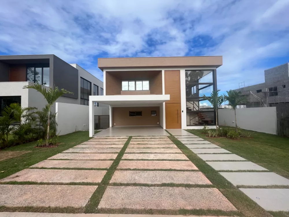 Casa à venda com 4 quartos, 345m² - Foto 1