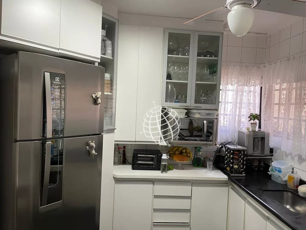 Casa à venda com 3 quartos, 141m² - Foto 4