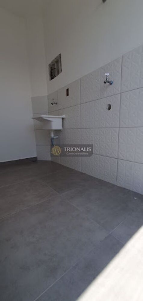 Casa à venda com 3 quartos, 90m² - Foto 3