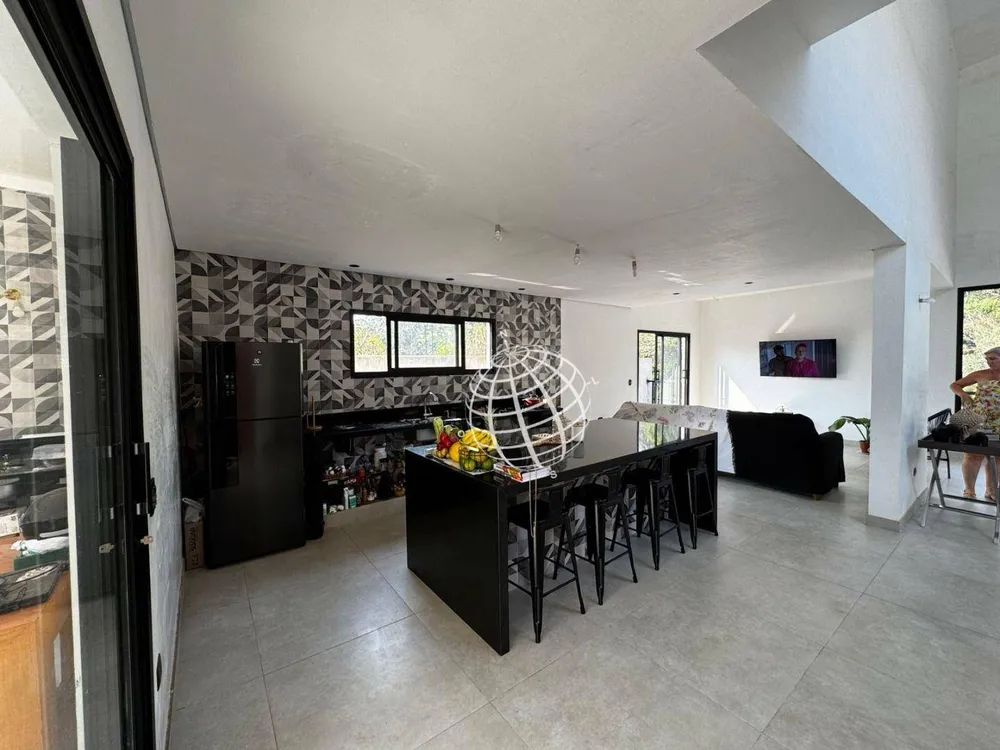 Casa, 3 quartos, 192 m² - Foto 1